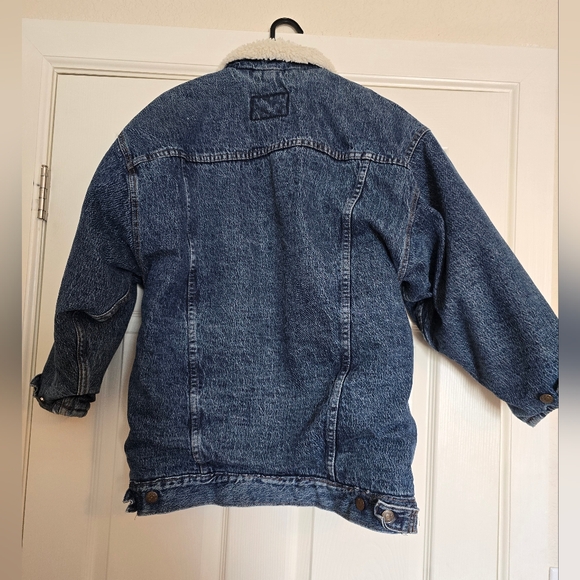Vintage Levis Denim Sherpa Lined Trucker Jacket - Picture 2 of 8